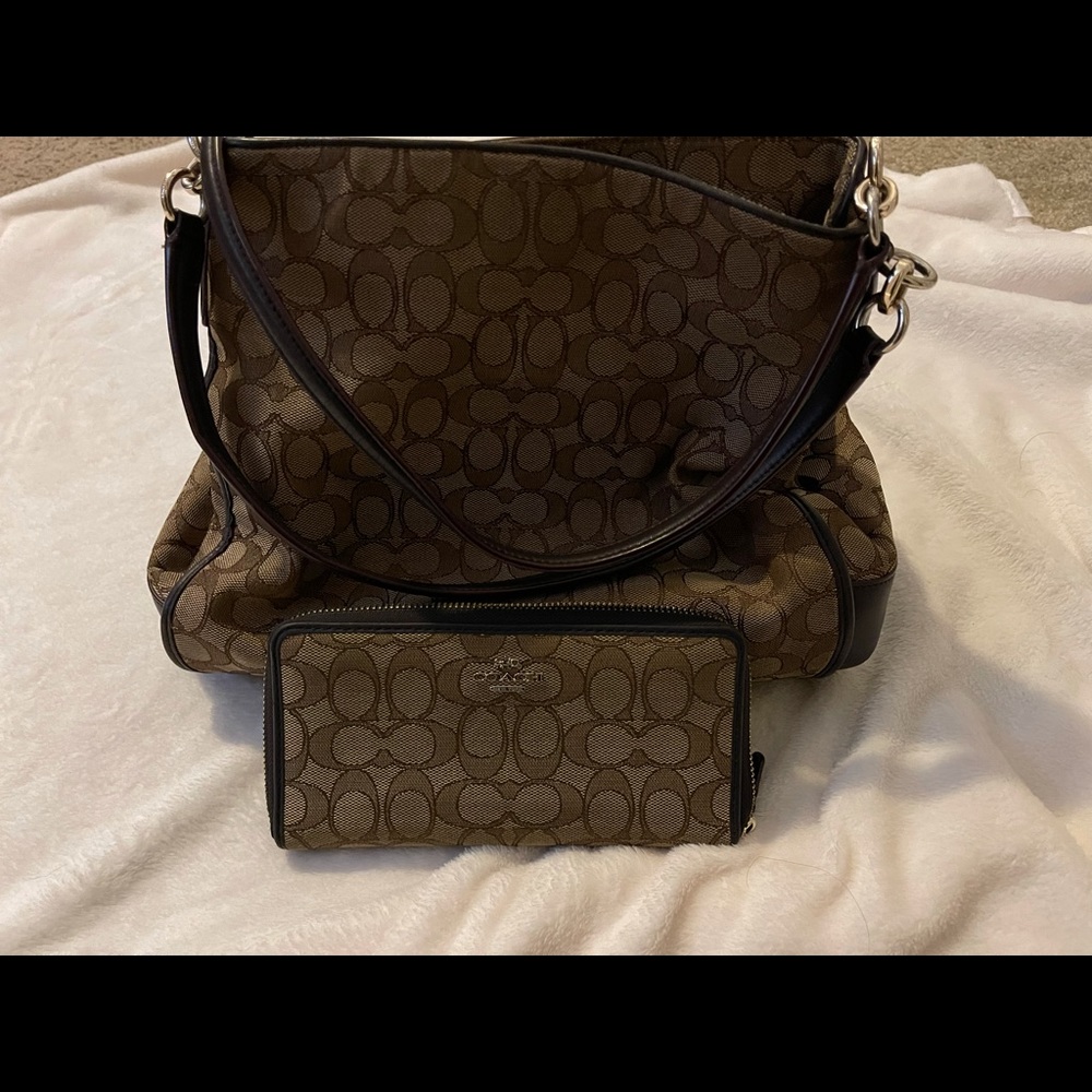 Coach purse and wallet